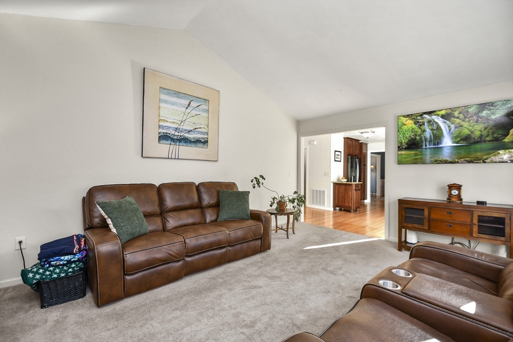 133 Long Duck Pond Road