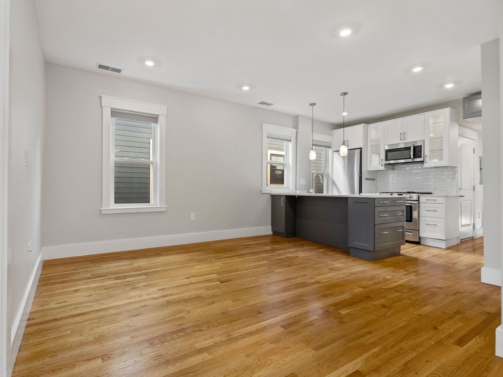 23 Howard Street # 3