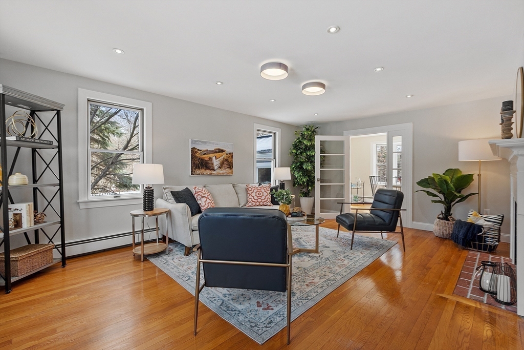 380 Burroughs Rd