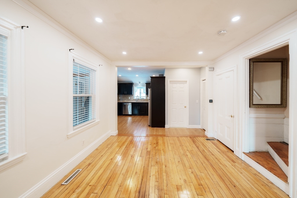 26-28 Baxter St