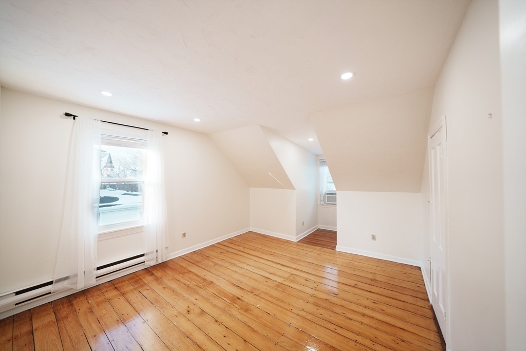 26-28 Baxter St