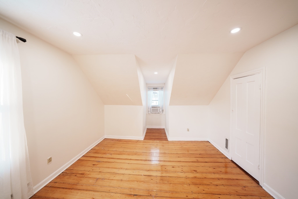 26-28 Baxter St