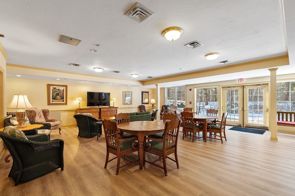 27 Hartland Way # 209