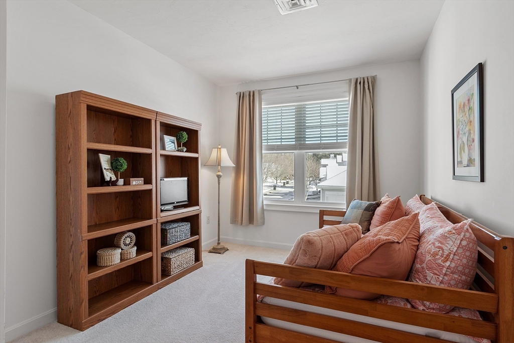 27 Hartland Way # 209