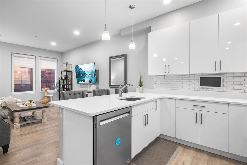 610 Rutherford Ave # 205