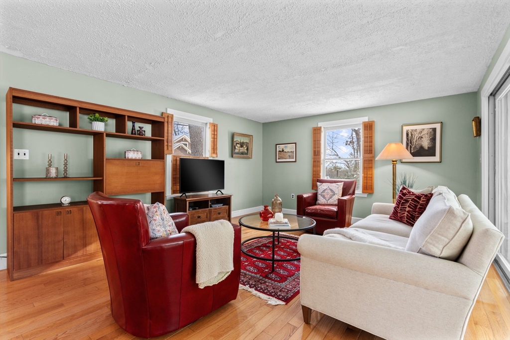 16 Colby Rd