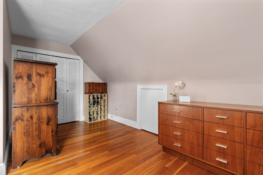 16 Colby Rd