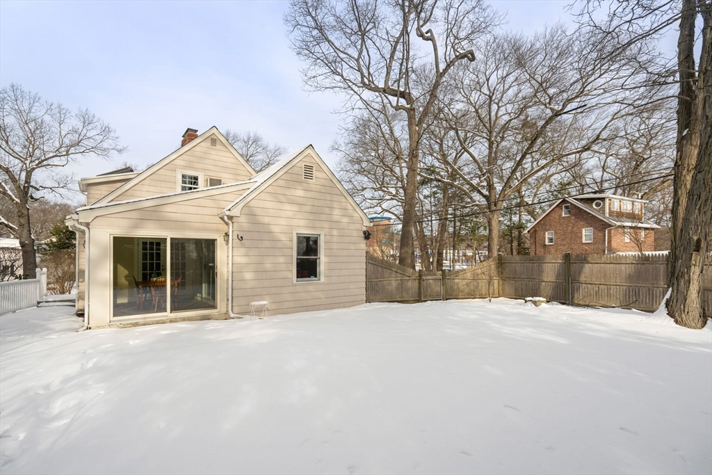 16 Colby Rd