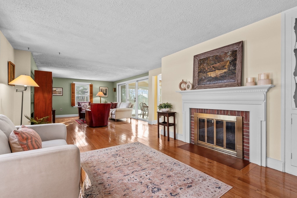 16 Colby Rd