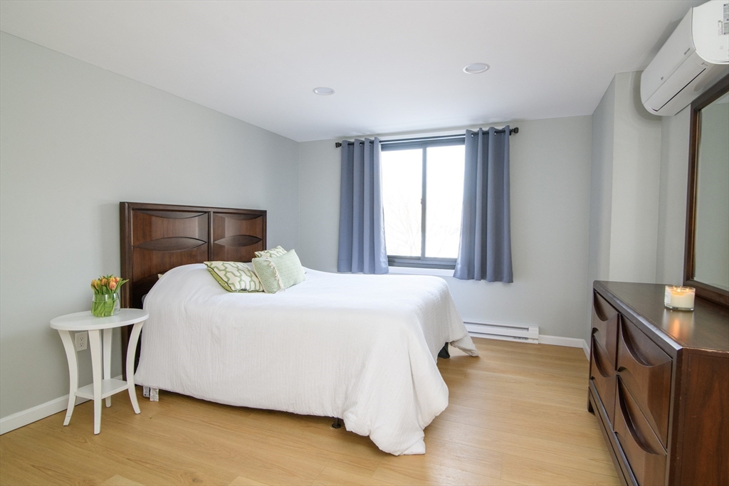 49 Melrose St Unit: 1A