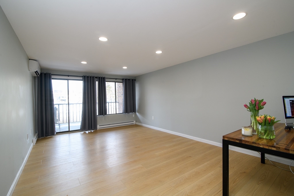49 Melrose St Unit: 1A