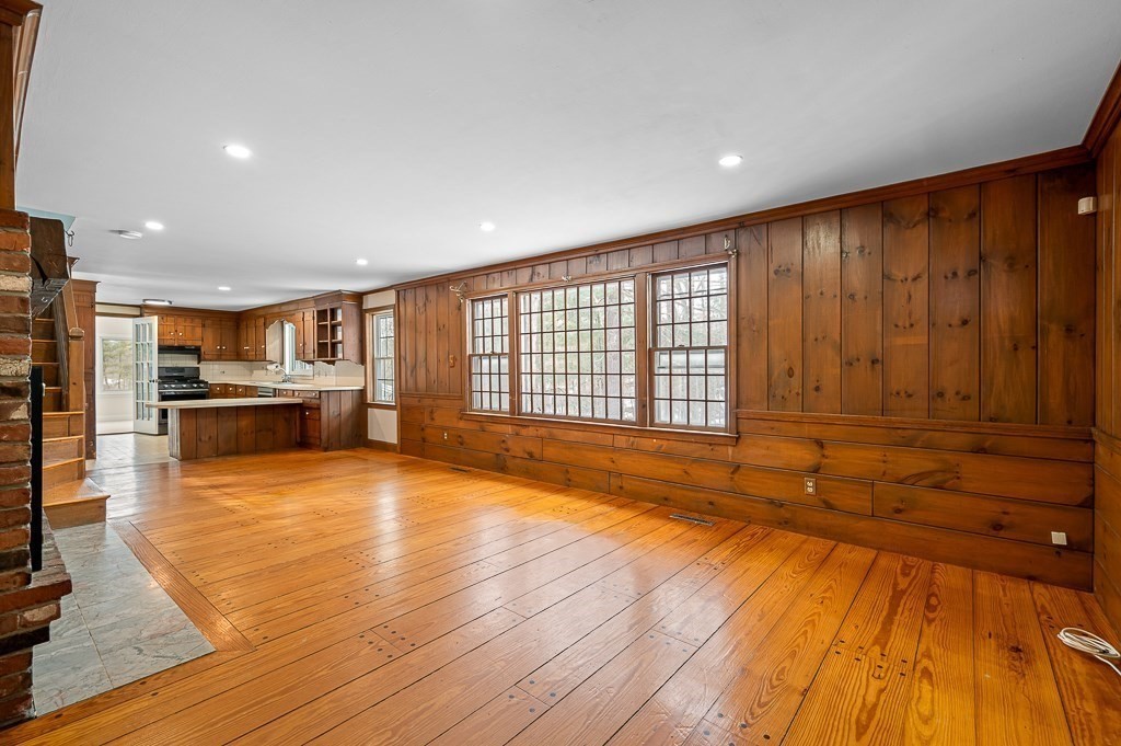 13 Old Village Rd