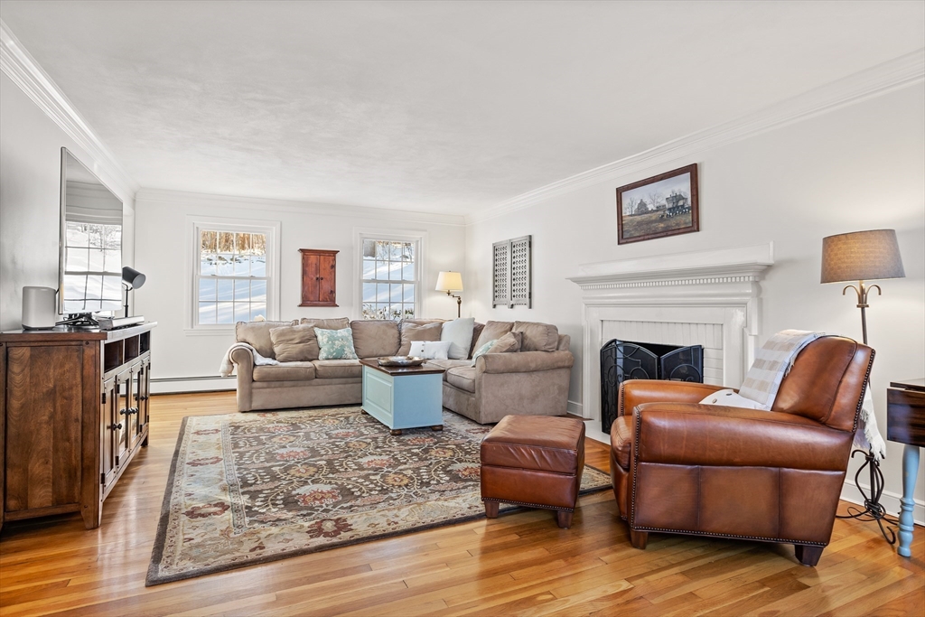 84 Vaughn Hill Rd