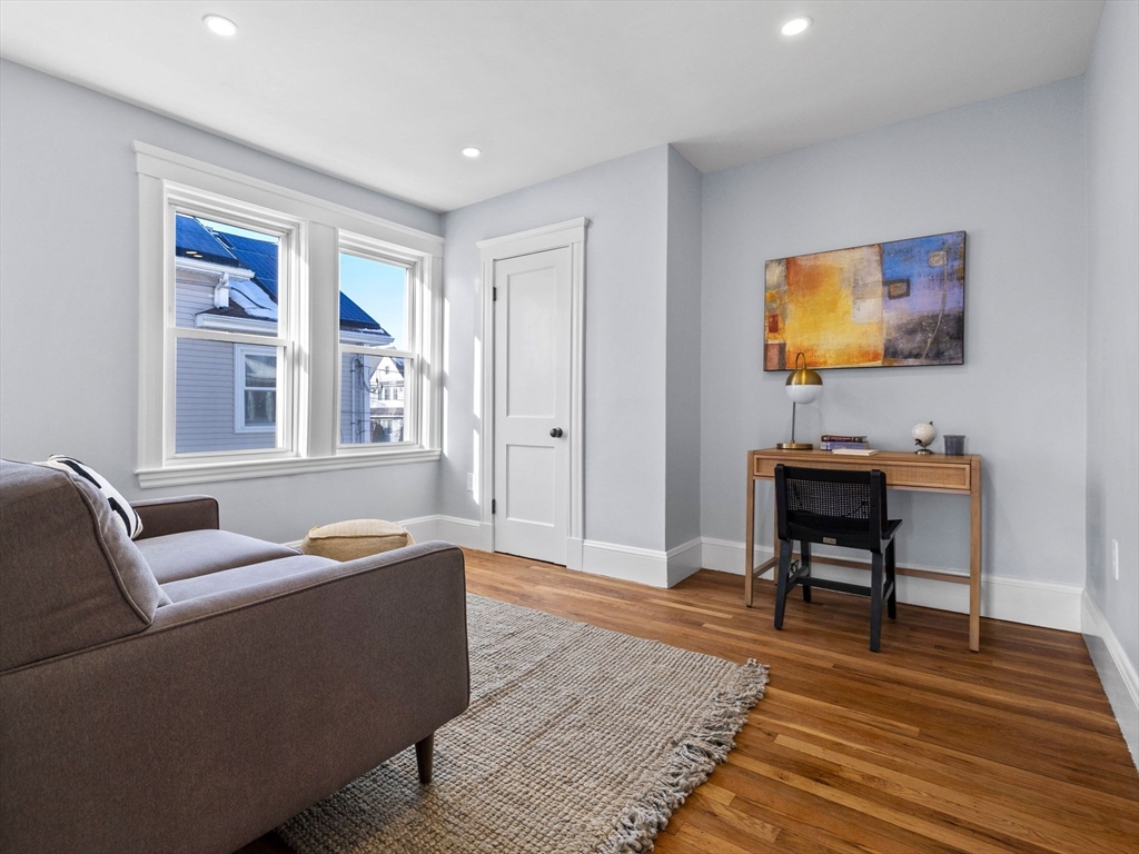111 Sharon St # 2