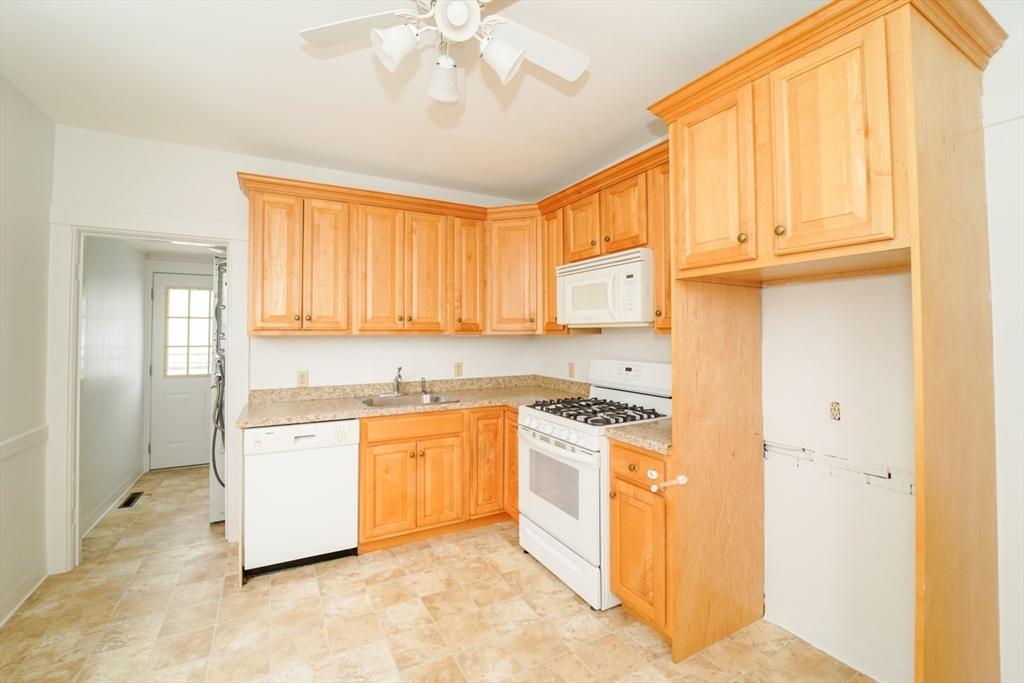 73 Edwards St # 75