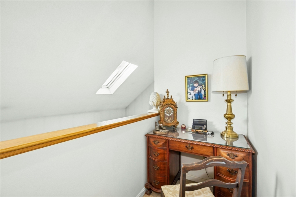 2 Lincoln St
