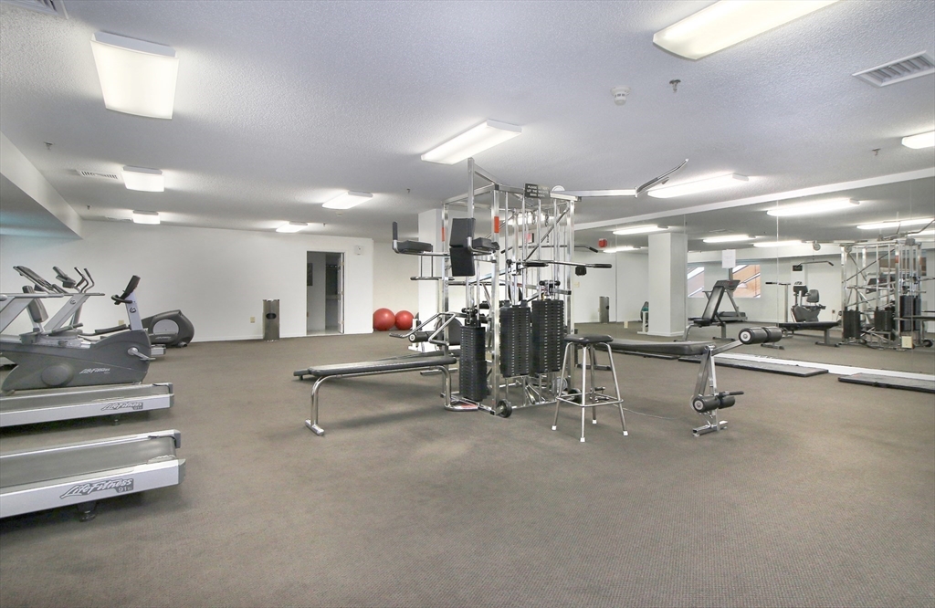 3920 Mystic Valley Pkwy # 906
