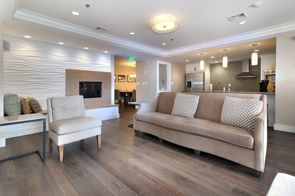 3920 Mystic Valley Pkwy # 906
