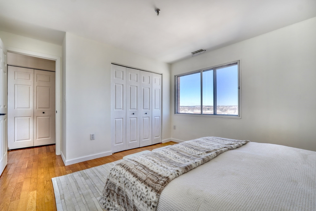 3920 Mystic Valley Pkwy # 906