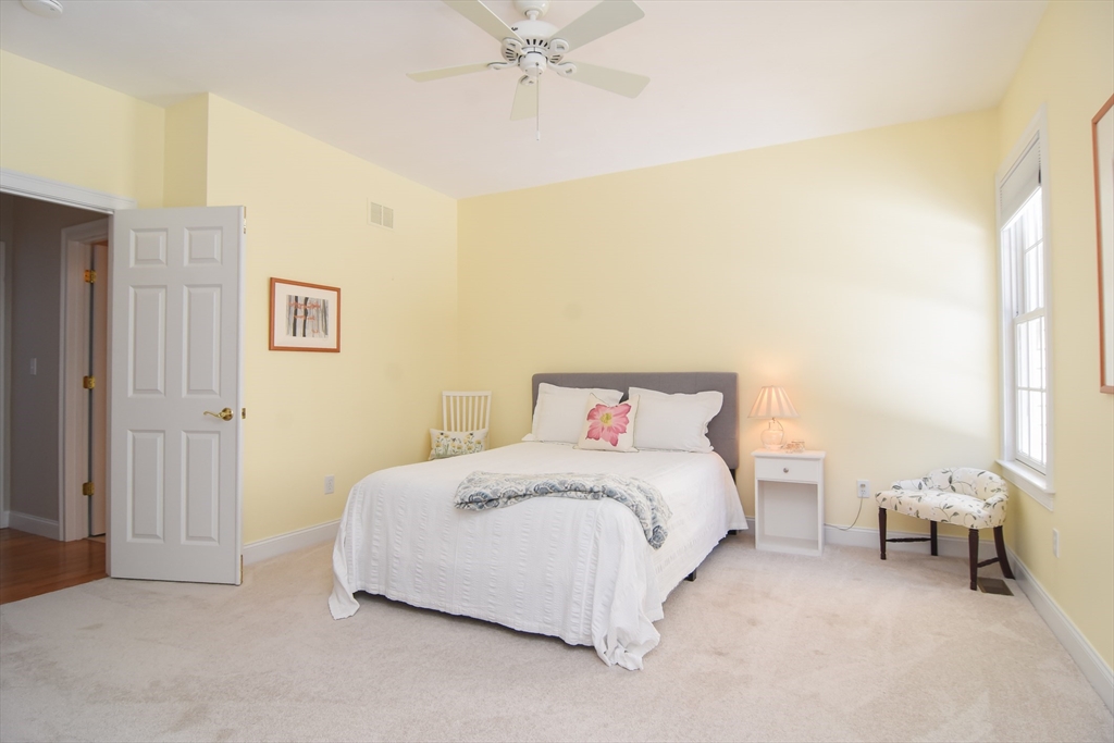 33 Stone Ridge Rd # 33