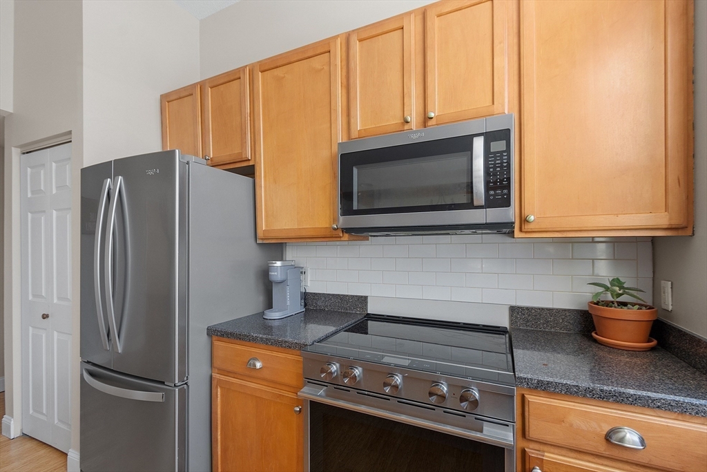 54 Green St # 309