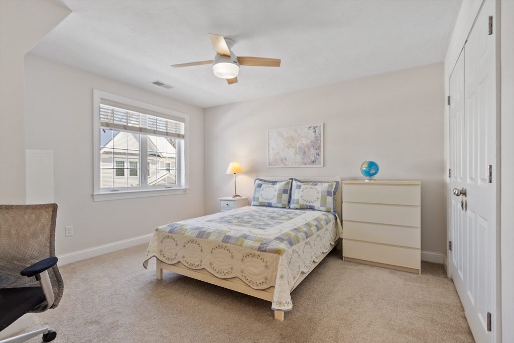 10 Edgar Dr # 10