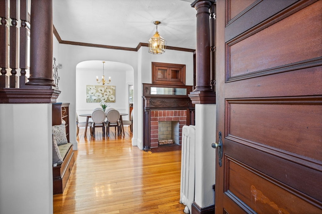 28 Tanager Street
