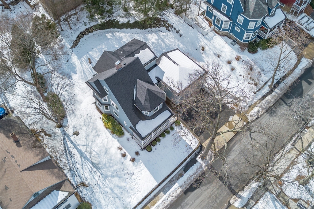 28 Tanager Street