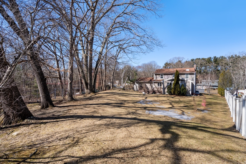7 Whiting Rd