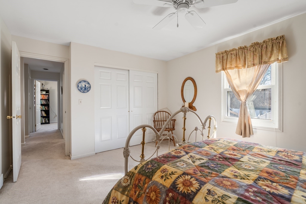 7 Whiting Rd