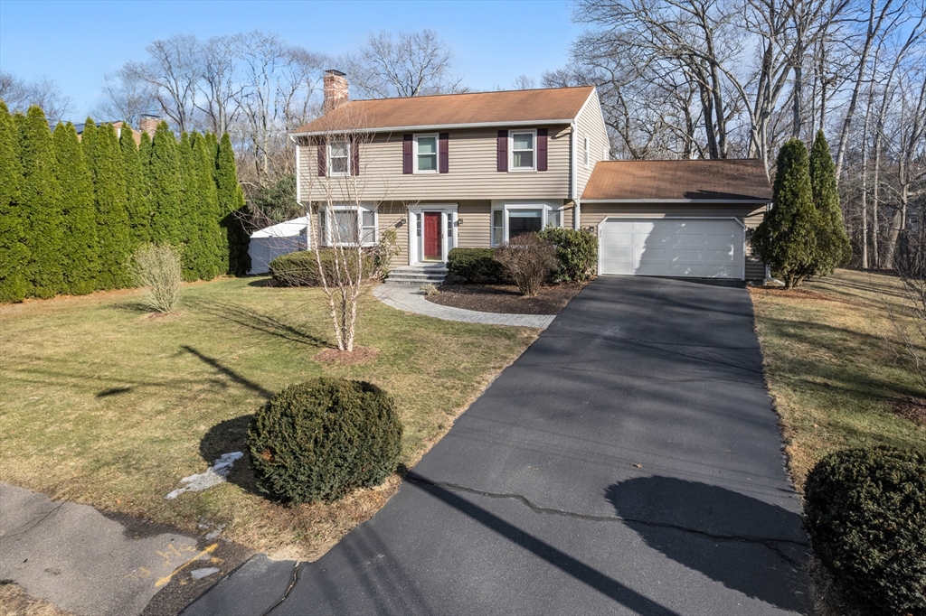 7 Whiting Rd