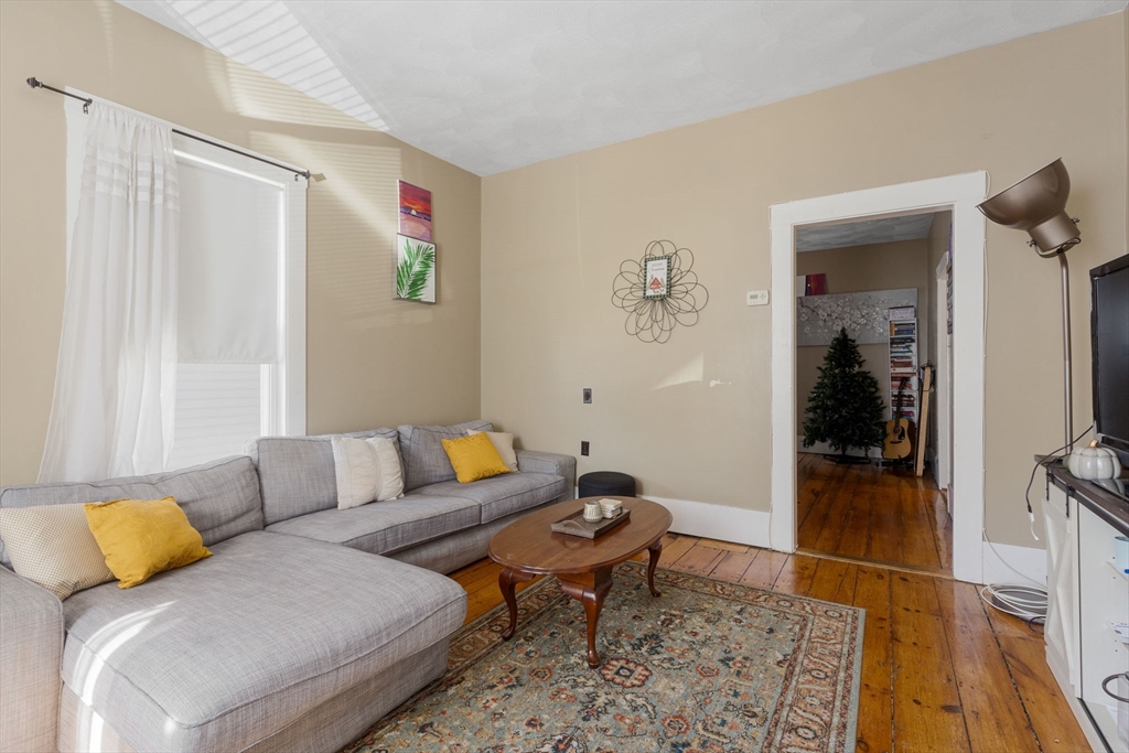 89 Plymouth St Unit: 1&2