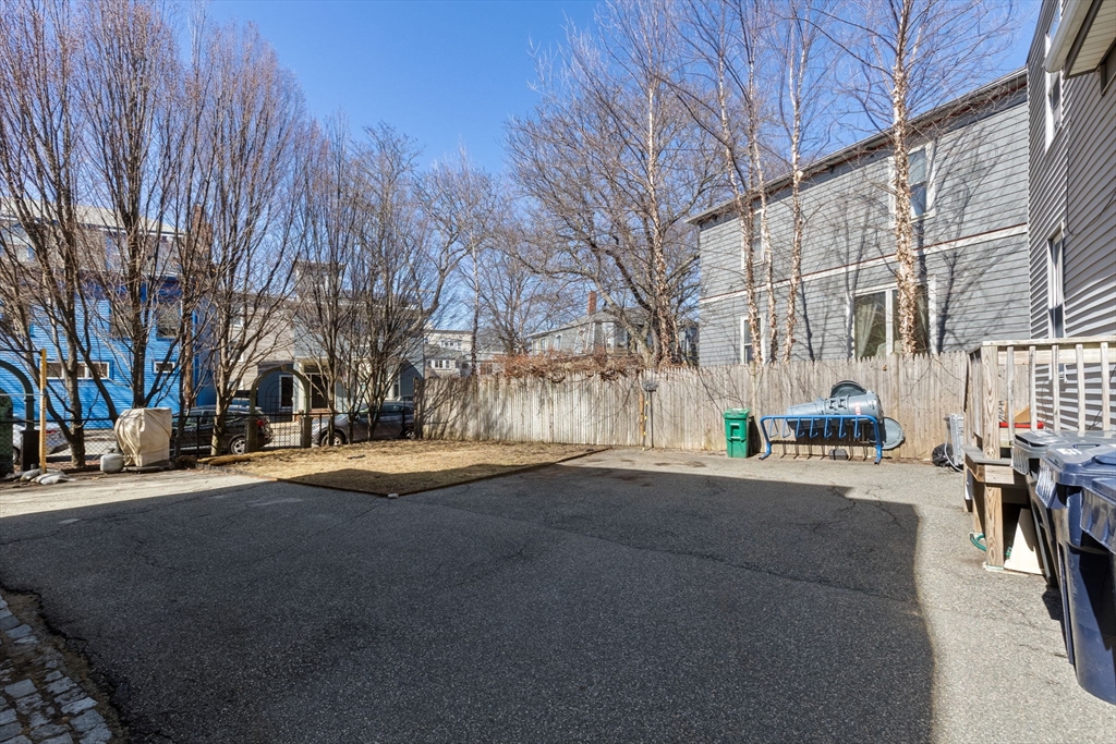 89 Plymouth St Unit: 1&2
