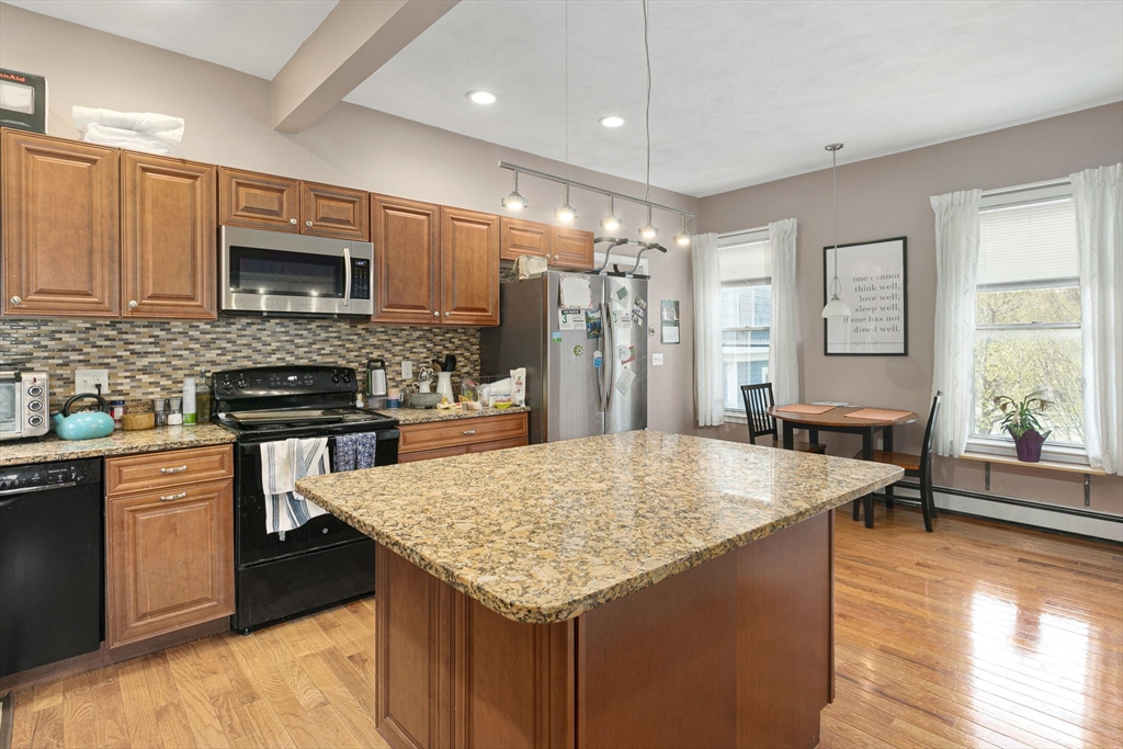 89 Plymouth St Unit: 1&2