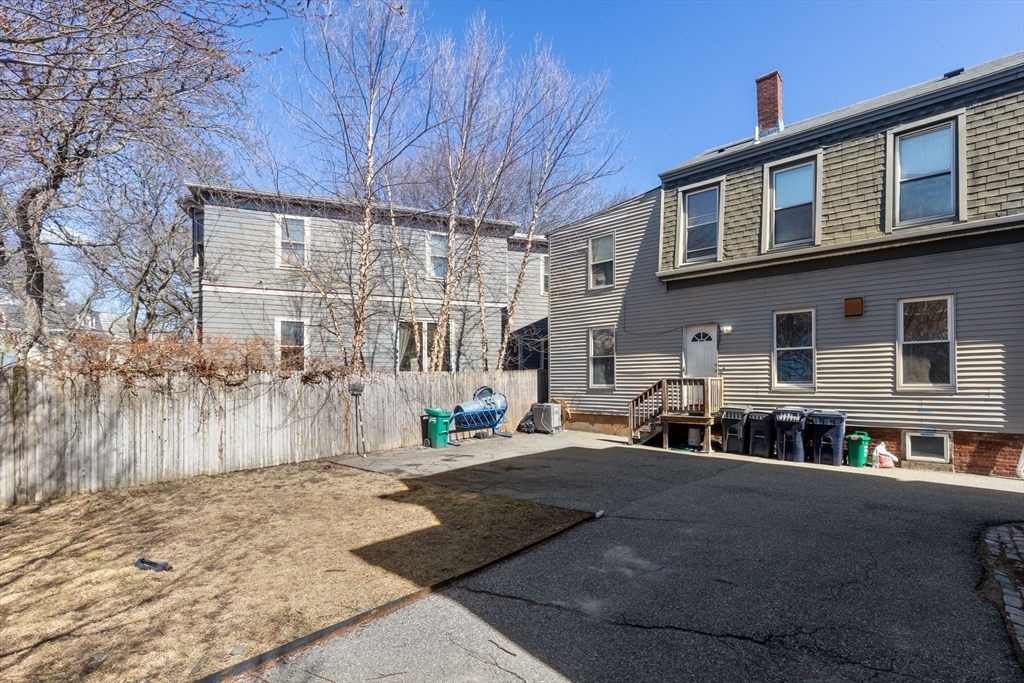 89 Plymouth St Unit: 1&2