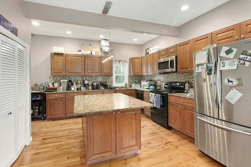 89 Plymouth St Unit: 1&2