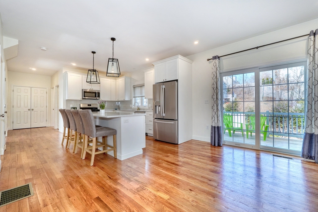 65 Montrose Avenue
