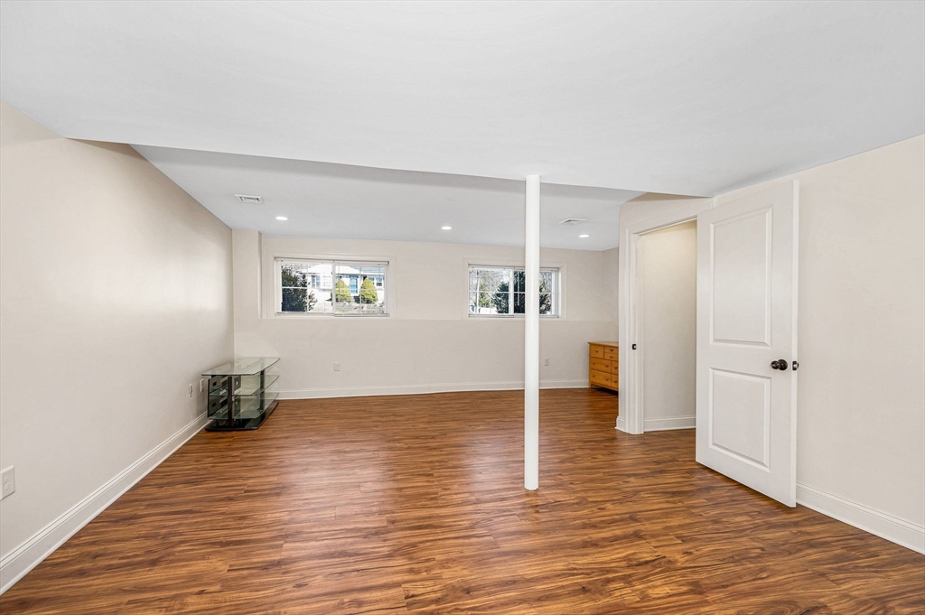 24 Eaton Dr
