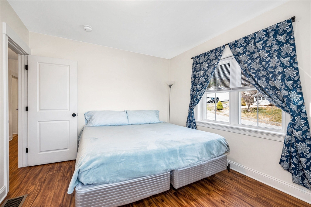 24 Eaton Dr