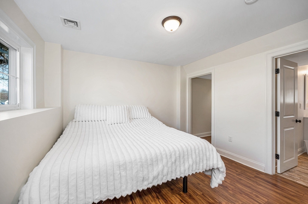 24 Eaton Dr