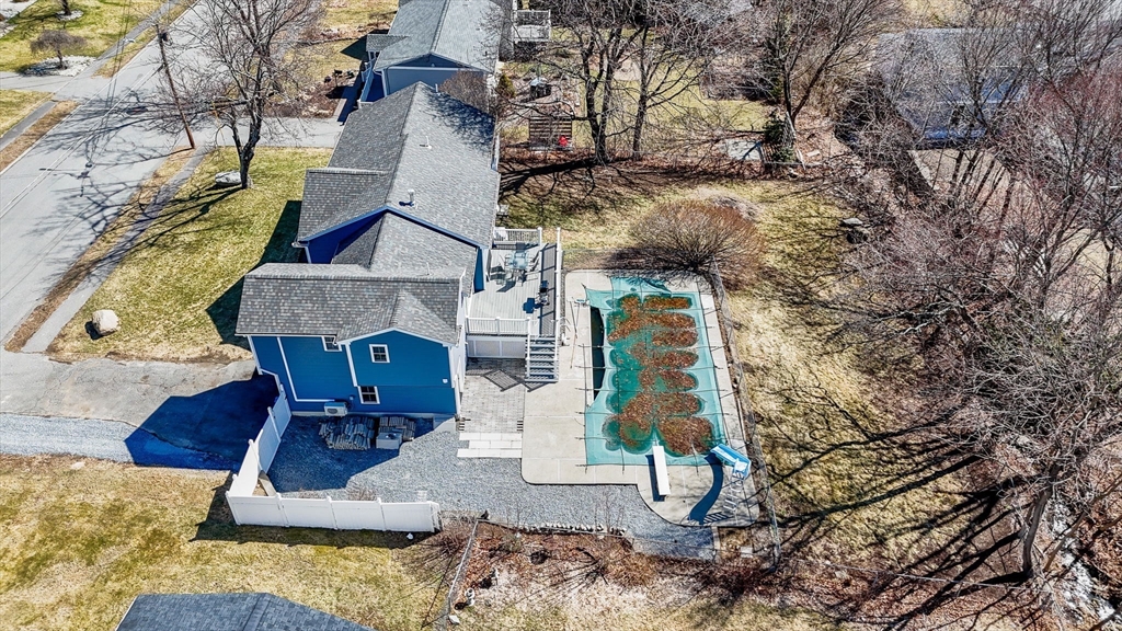 24 Eaton Dr