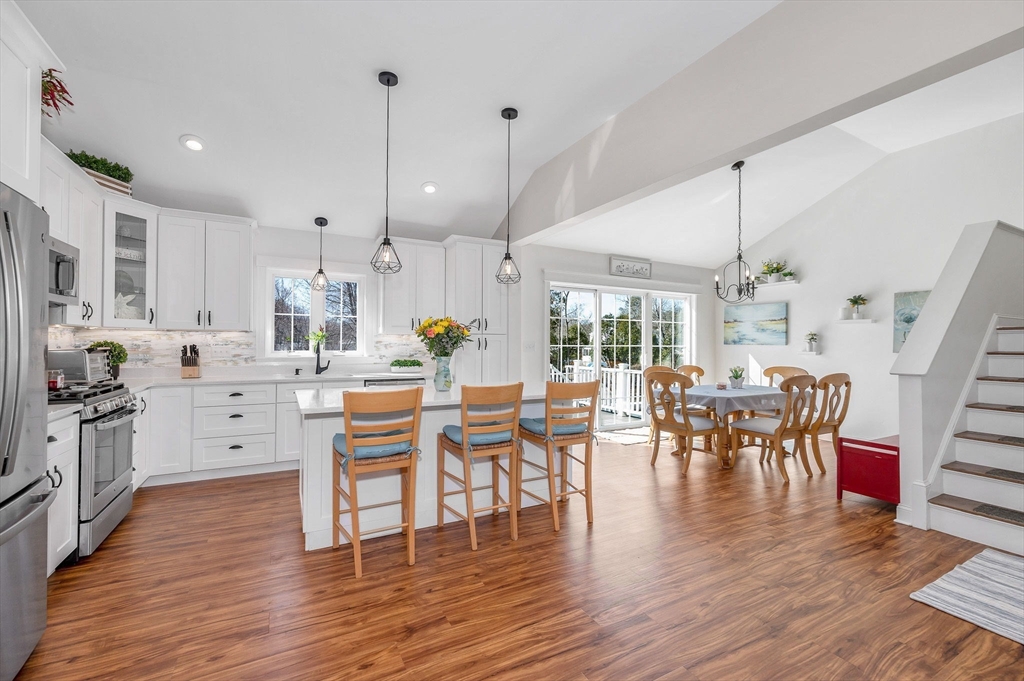 24 Eaton Dr