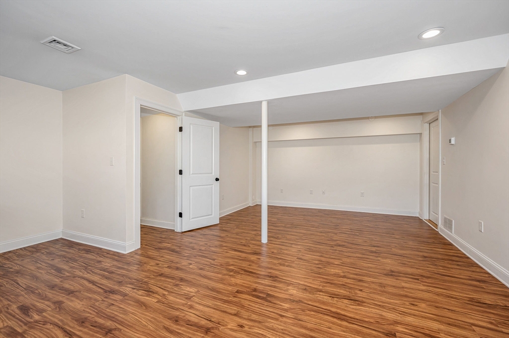 24 Eaton Dr