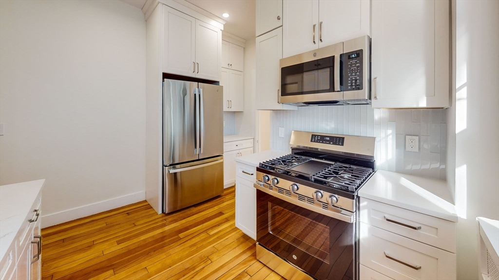 108 Washington St # 4