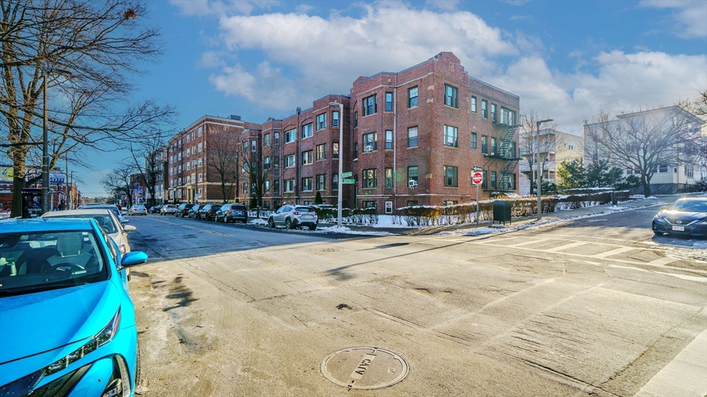 108 Washington St # 4