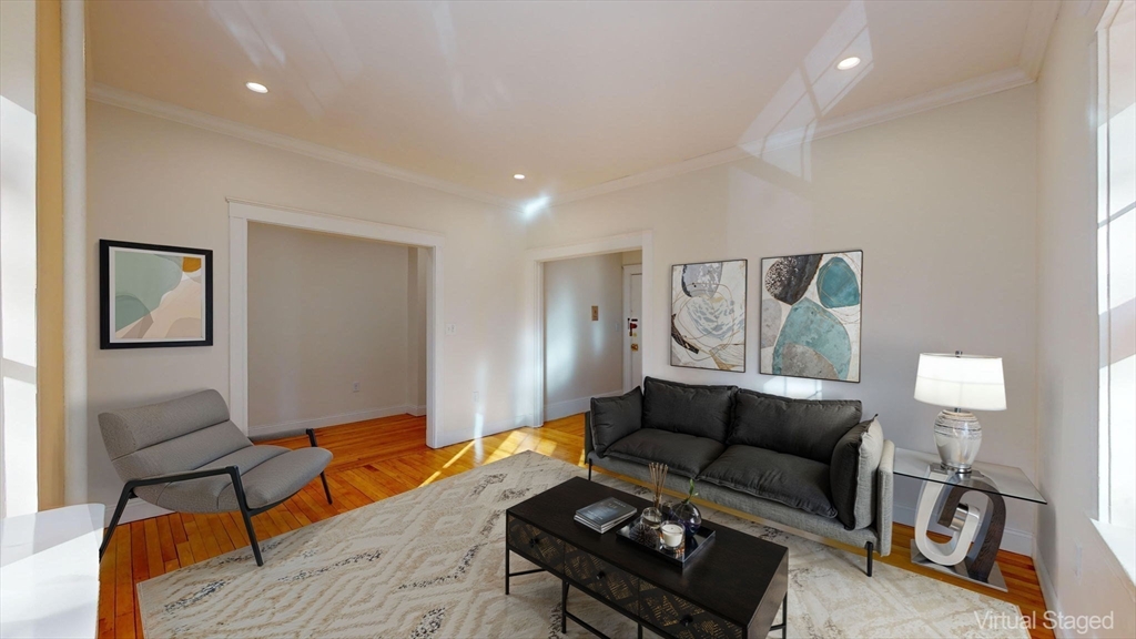 108 Washington St # 4