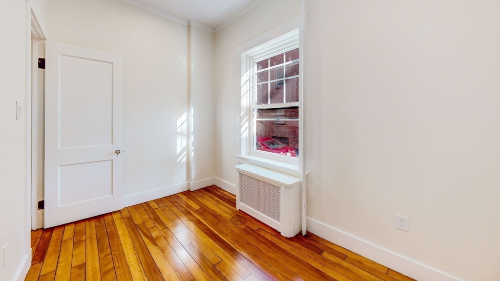 108 Washington St # 4