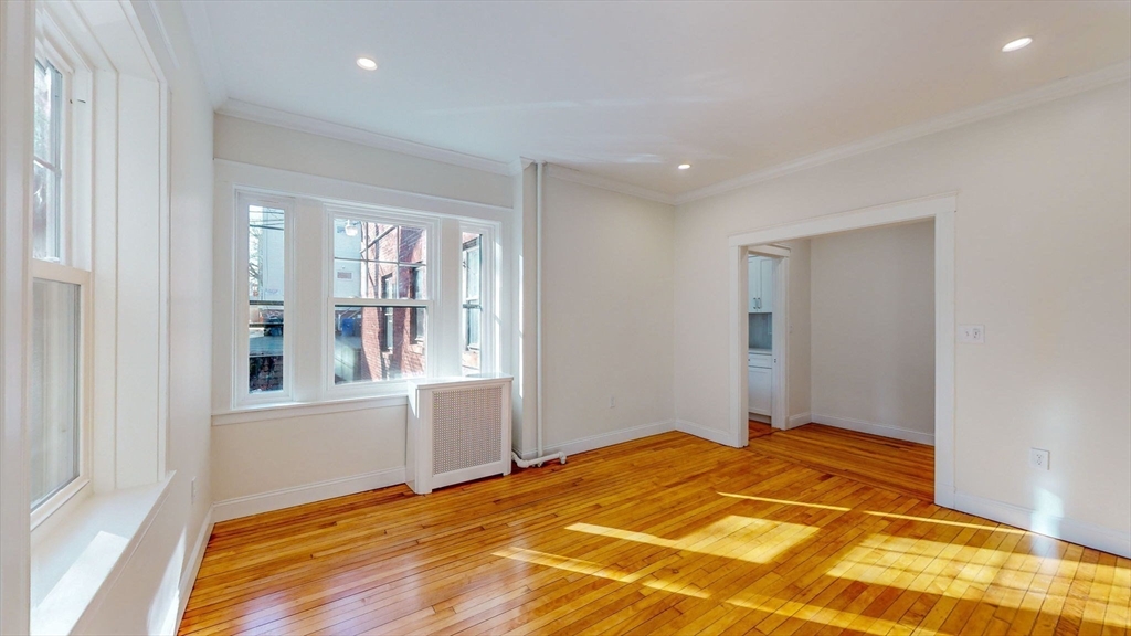 108 Washington St # 4