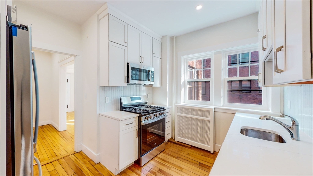 108 Washington St # 4