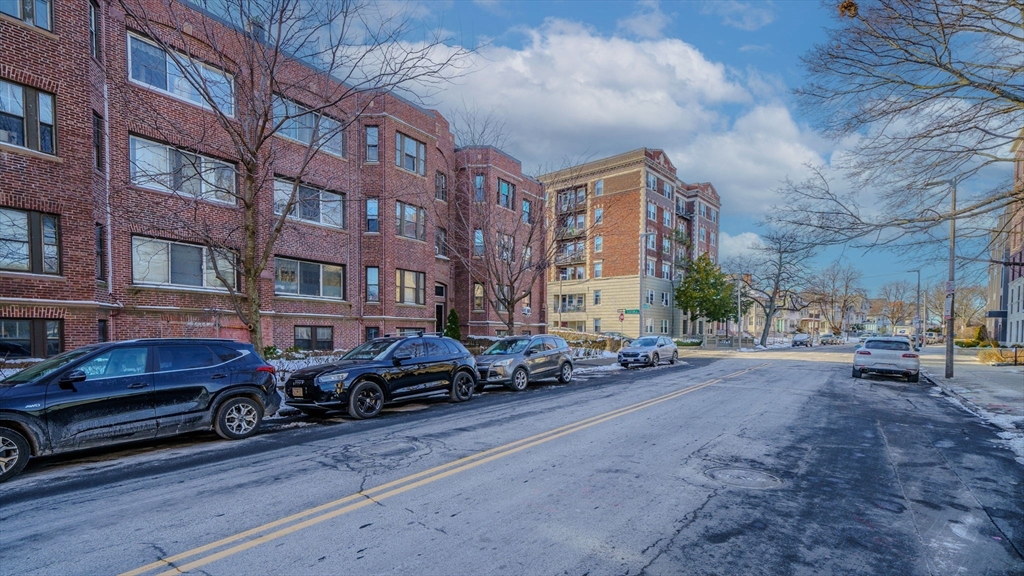 108 Washington St # 4